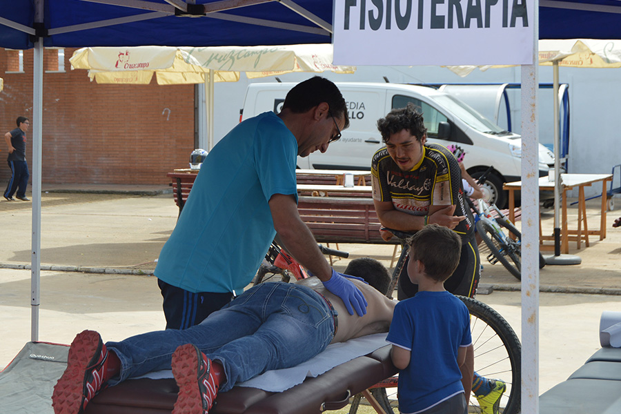 Los profesionales de Ortopedia Gordillo volverán a atender a los ciclistas de la ‘Huelva Extrema’